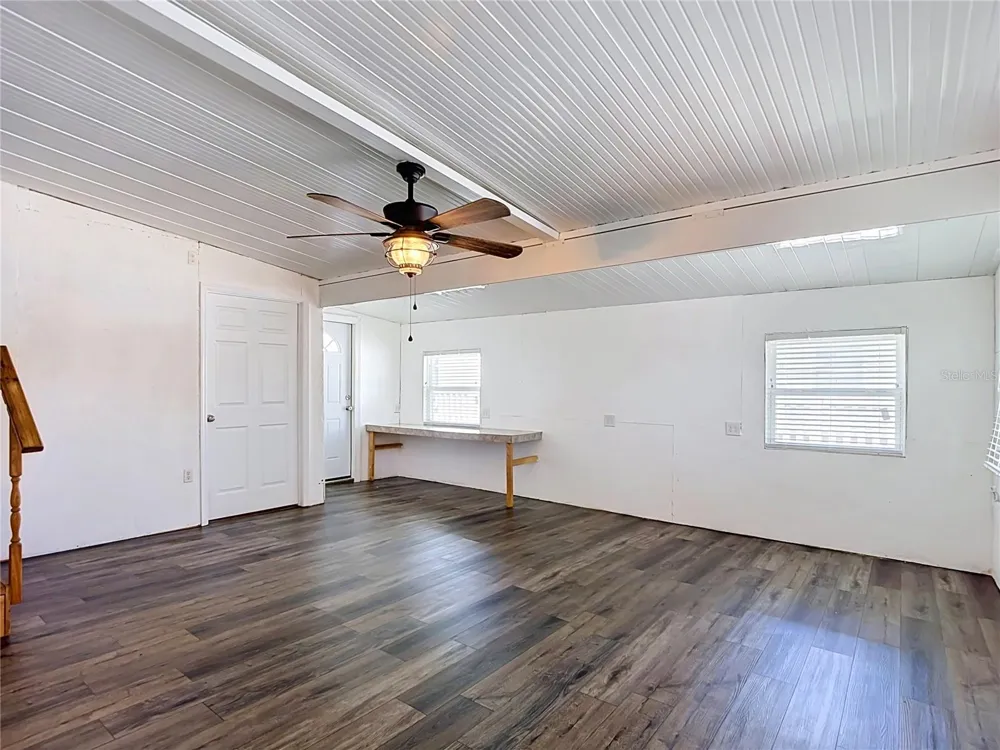 39032 OLA AVENUE Zephyrhills, FL 33542