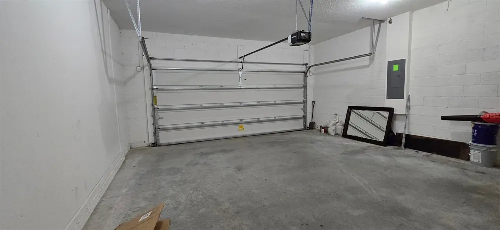 15660 MERLIN AVENUE Mascotte, FL 34753