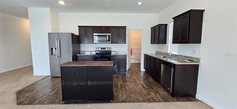 15660 MERLIN AVENUE Mascotte, FL 34753