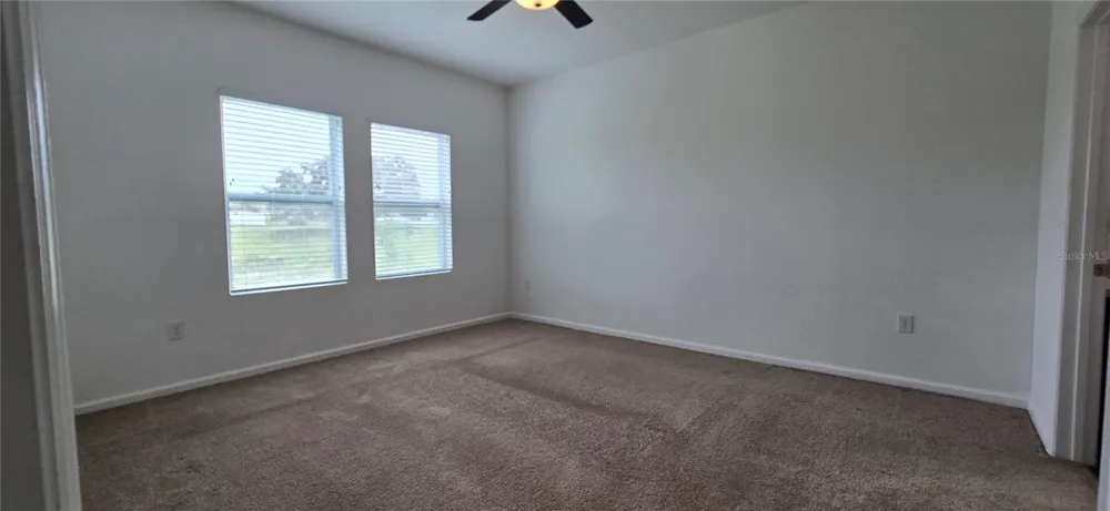 15660 MERLIN AVENUE Mascotte, FL 34753