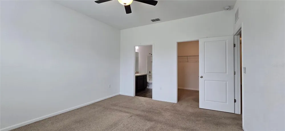 15660 MERLIN AVENUE Mascotte, FL 34753