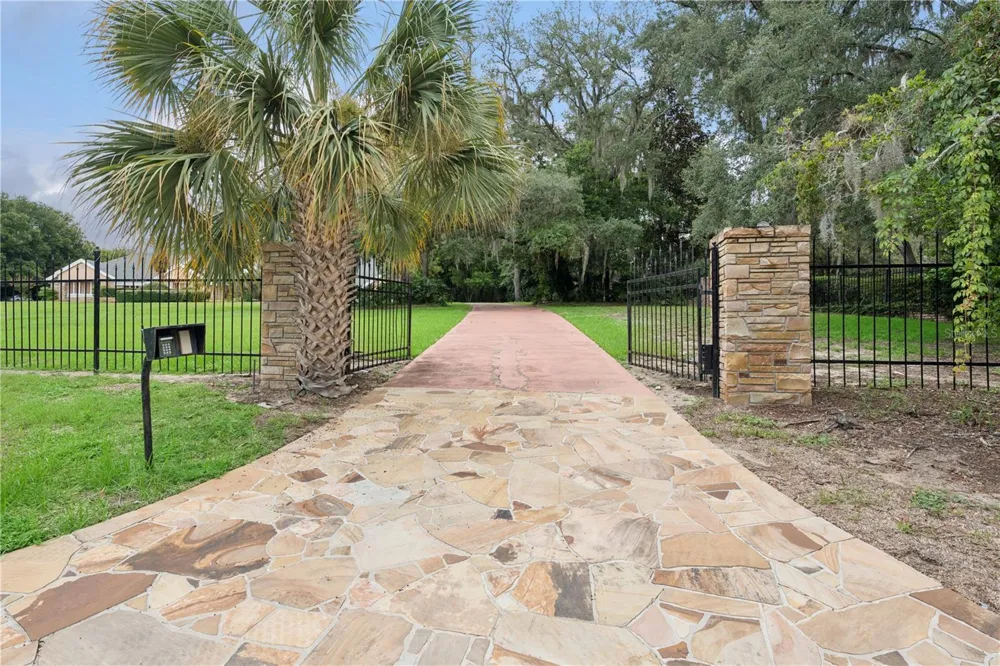 1041 SWEETWATER CLUB BOULEVARD Longwood, FL 32779