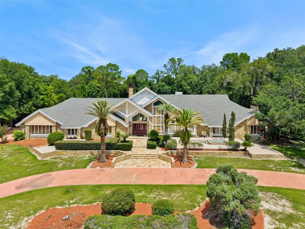 1041 SWEETWATER CLUB BOULEVARD Longwood, FL 32779