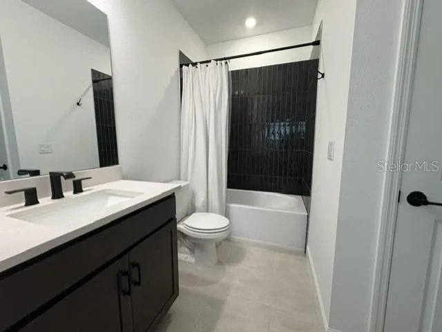 8532 GOLDEN DAWN COURT Sarasota, FL 34241