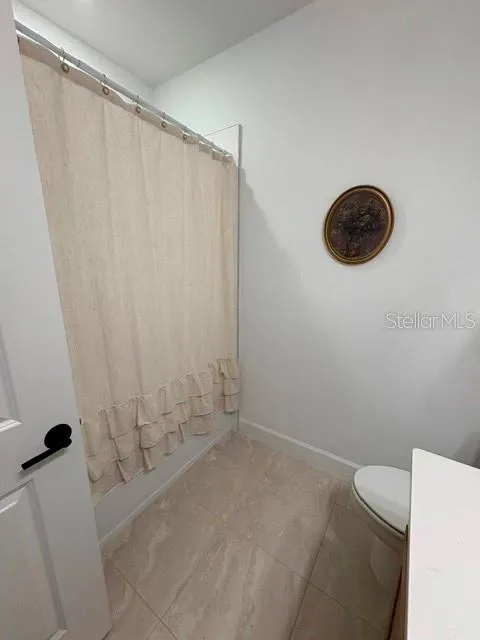 8532 GOLDEN DAWN COURT Sarasota, FL 34241