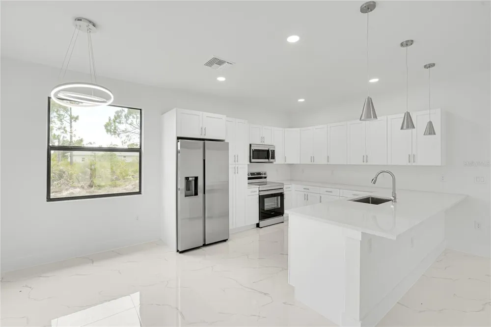 153 AUSTRALIAN DRIVE Rotonda West, FL 33947