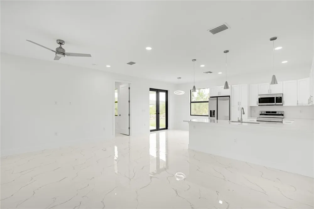 153 AUSTRALIAN DRIVE Rotonda West, FL 33947