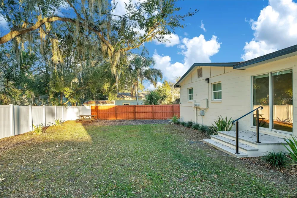 122 E BELMAR STREET #D Lakeland, FL 33803