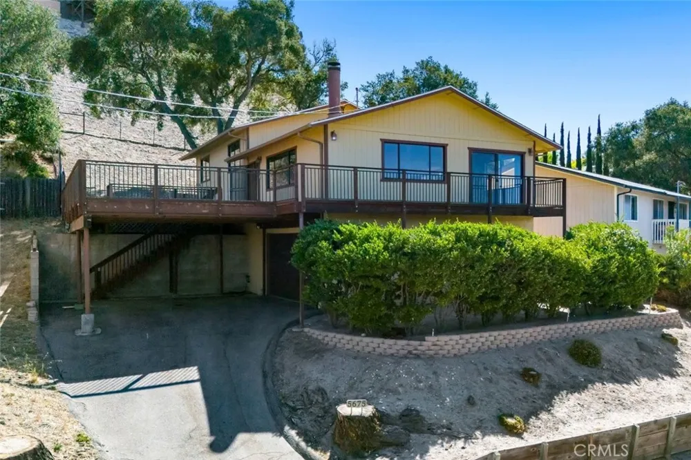 5675 Hermosilla Avenue Atascadero, CA 93422