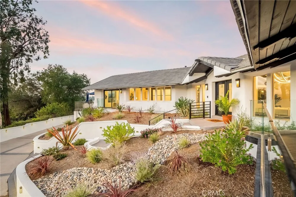 31673 Foxfield Westlake Village, CA 91361
