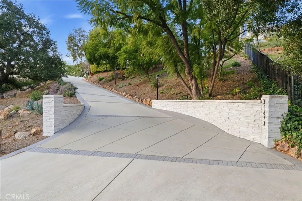 31673 Foxfield Westlake Village, CA 91361