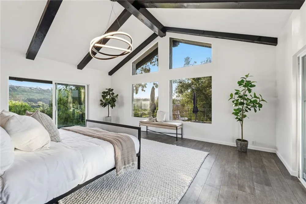 31673 Foxfield Westlake Village, CA 91361