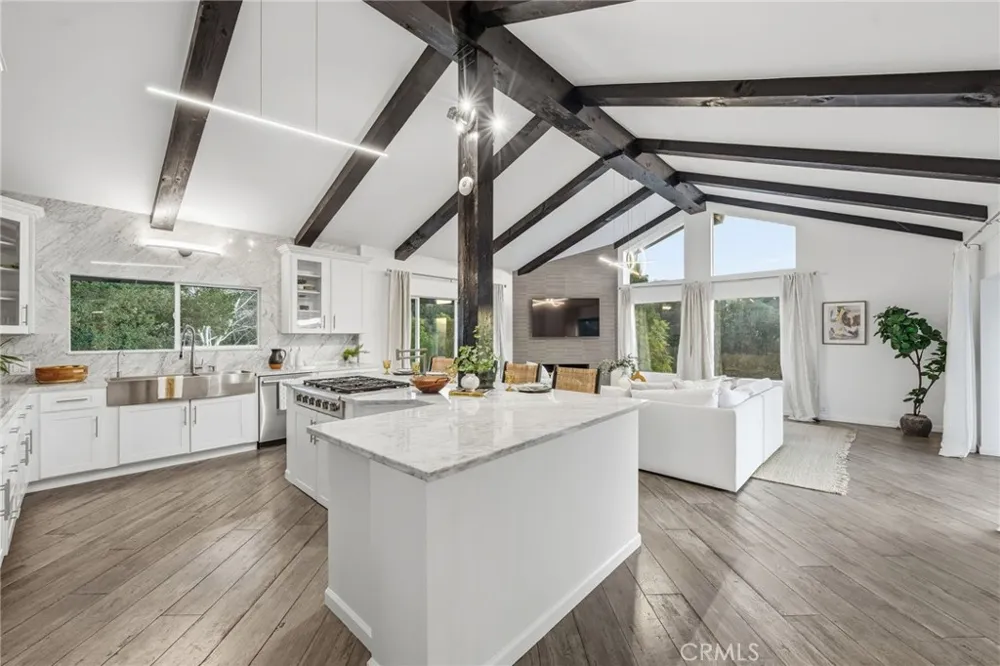 31673 Foxfield Westlake Village, CA 91361