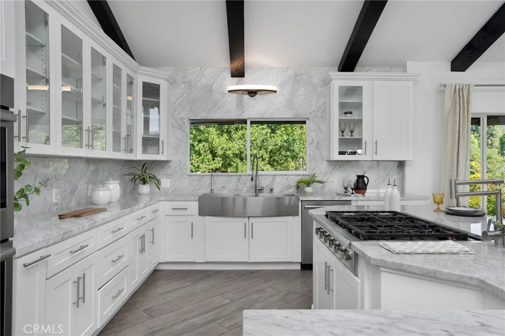 31673 Foxfield Westlake Village, CA 91361