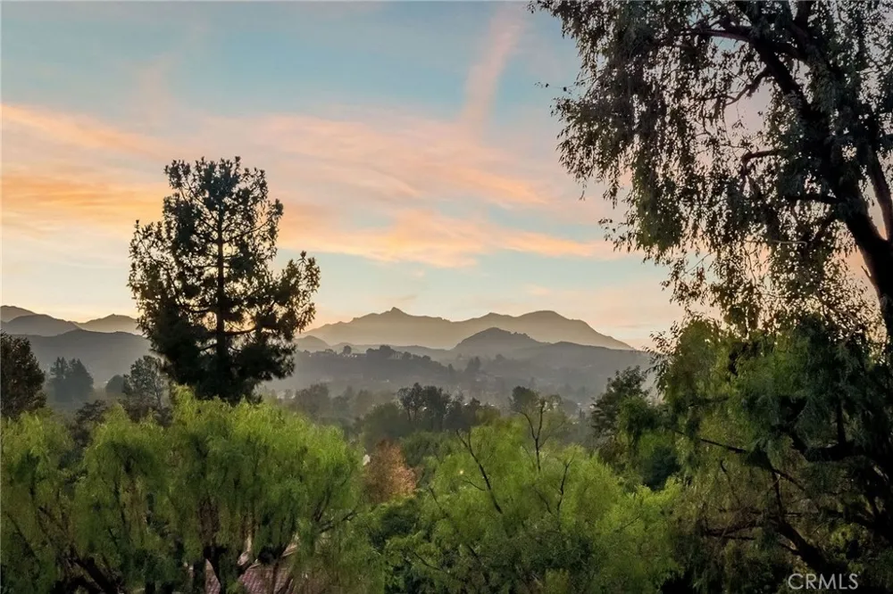 31673 Foxfield Westlake Village, CA 91361