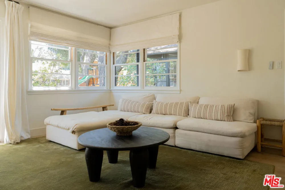 8412 Oswego Street Sunland, CA 91040