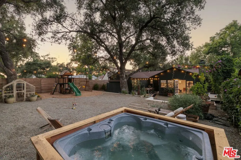 8412 Oswego Street Sunland, CA 91040
