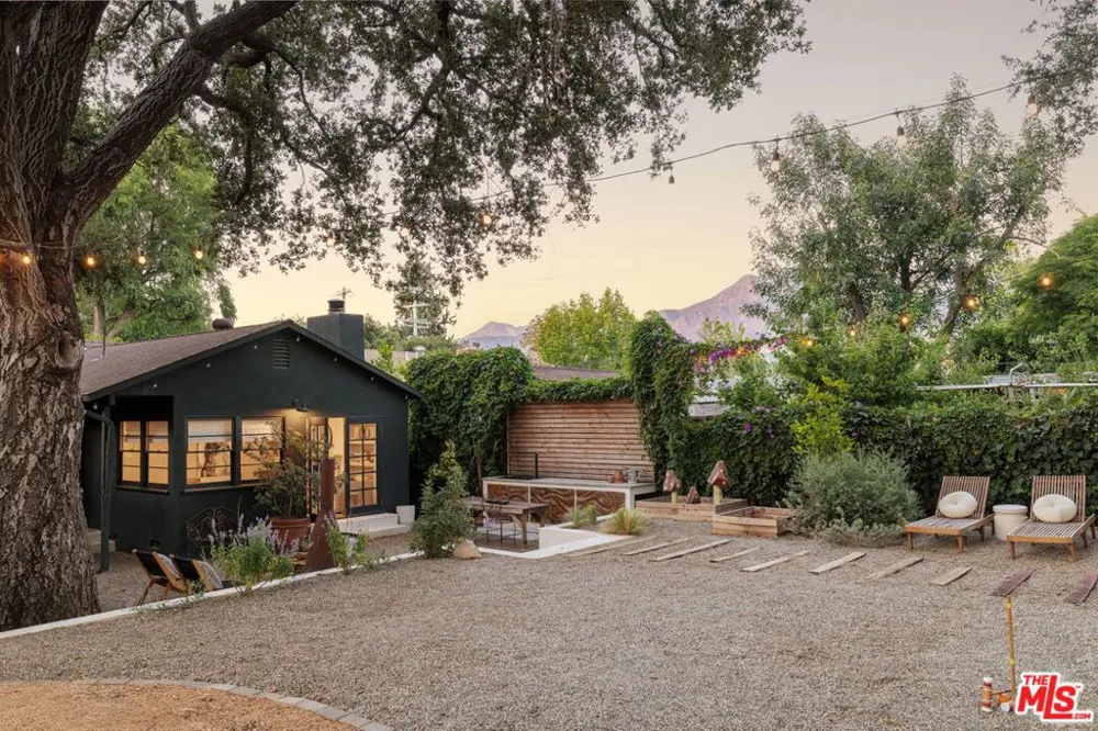 8412 Oswego Street Sunland, CA 91040