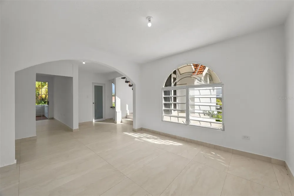 151 ALTURAS TEJAS Las Piedras, PR 00771