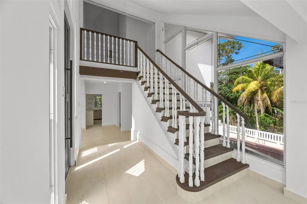 151 ALTURAS TEJAS Las Piedras, PR 00771