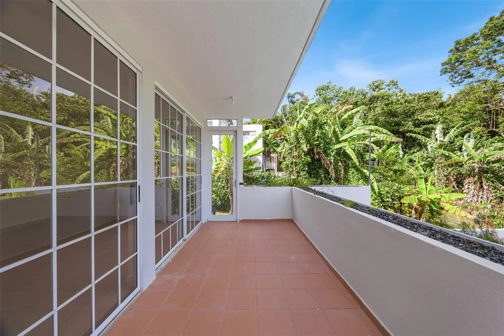 151 ALTURAS TEJAS Las Piedras, PR 00771