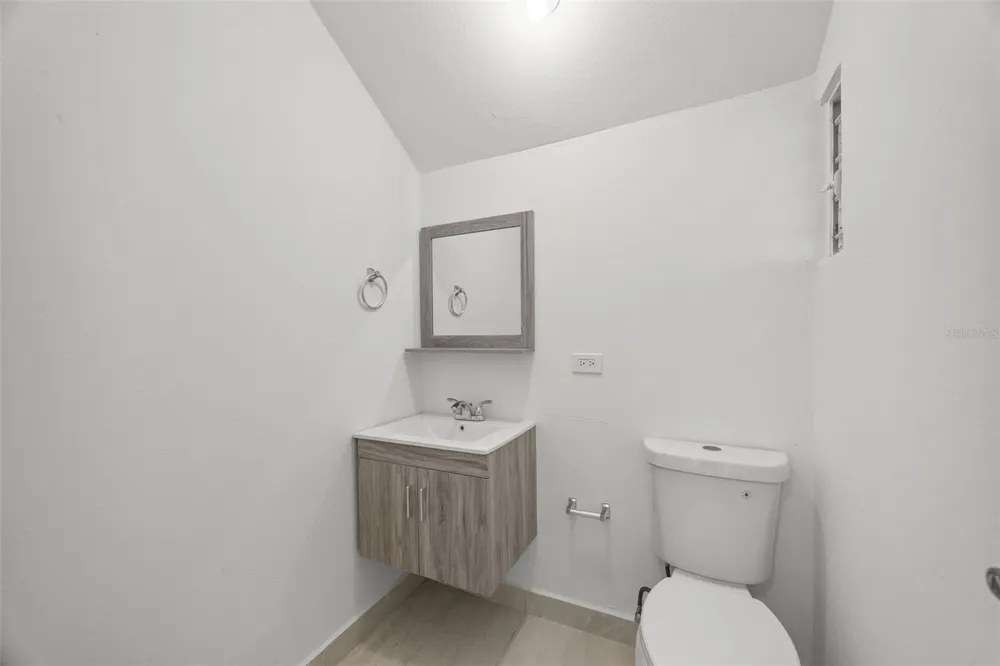151 ALTURAS TEJAS Las Piedras, PR 00771