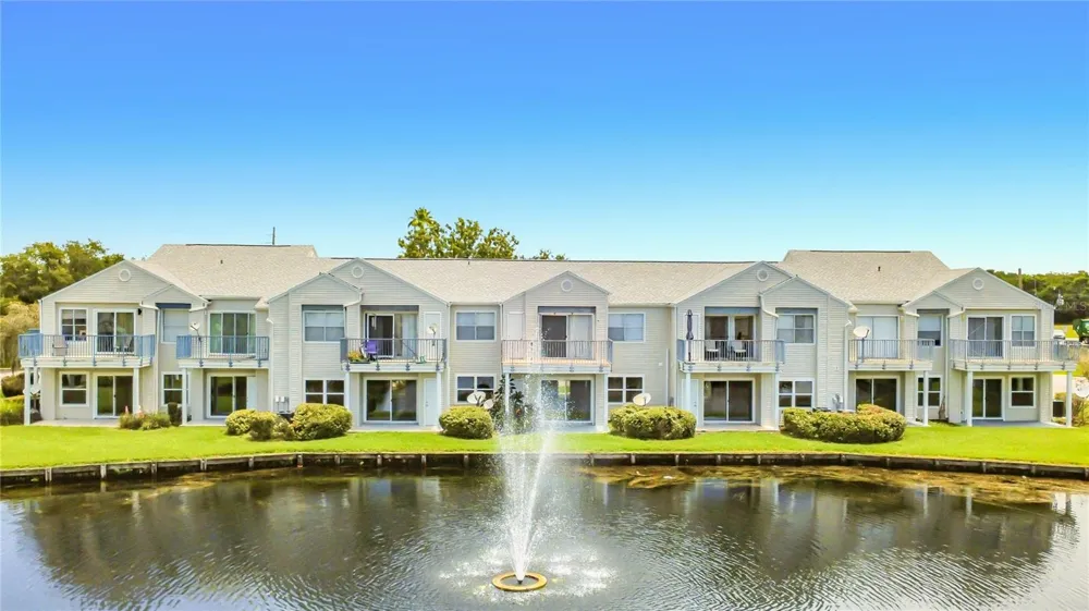 2504 WOODGATE BOULEVARD #203 Orlando, FL 32822
