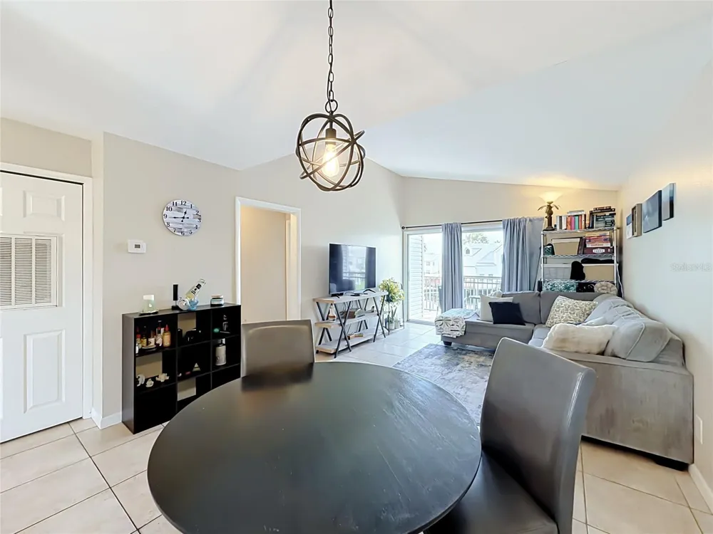 2504 WOODGATE BOULEVARD #203 Orlando, FL 32822