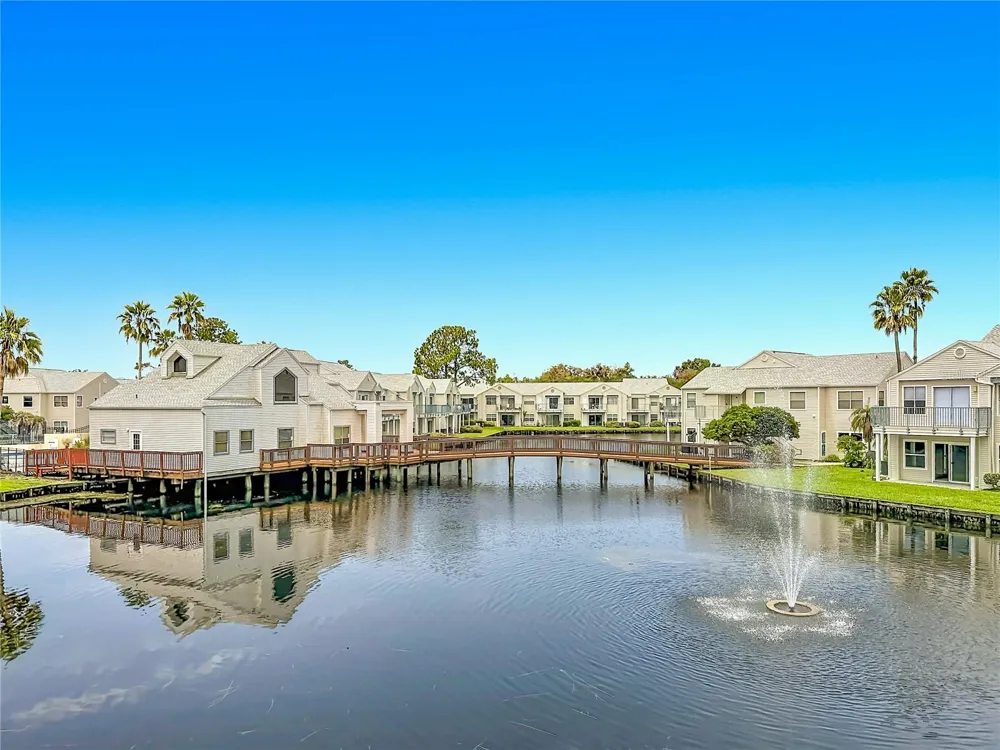 2504 WOODGATE BOULEVARD #203 Orlando, FL 32822