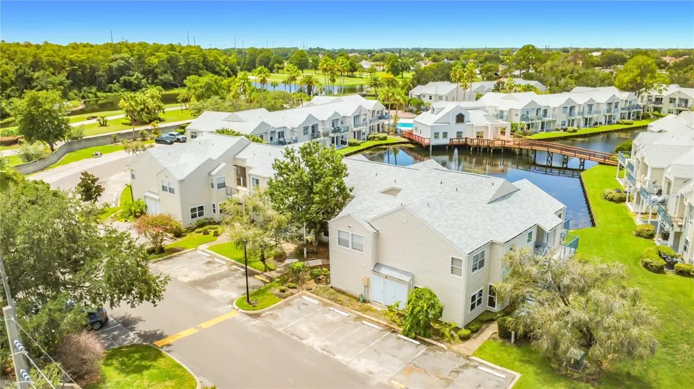 2504 WOODGATE BOULEVARD #203 Orlando, FL 32822