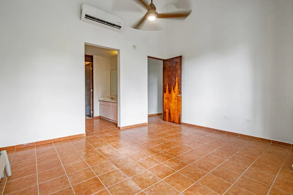 693 NCV #324 Vega Alta, PR 00692