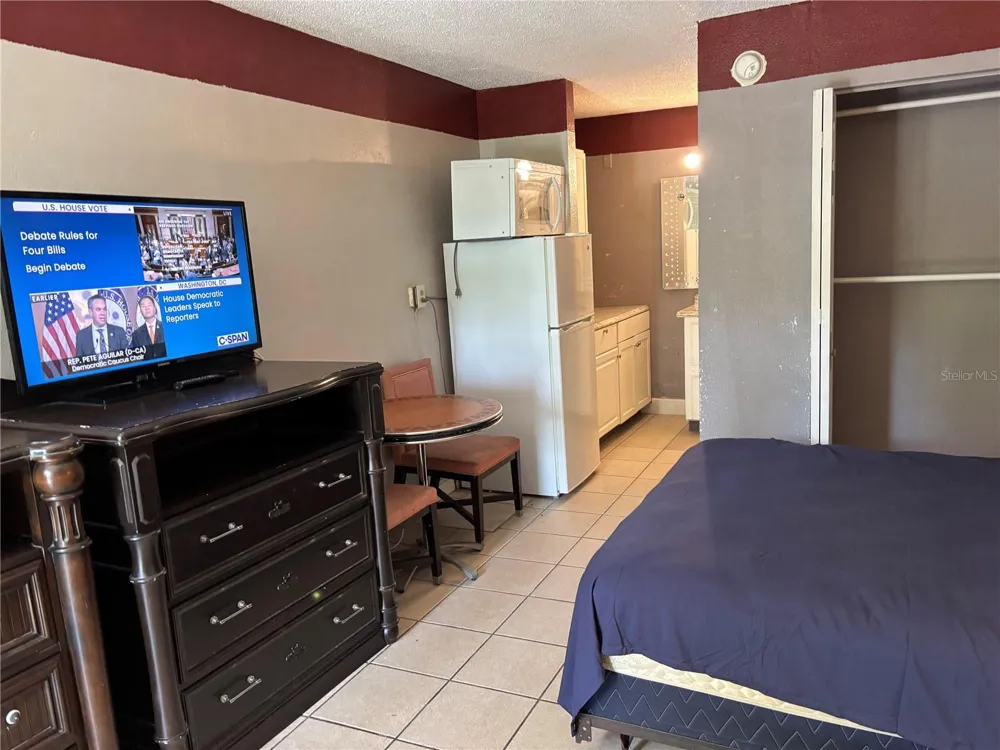 7900 S ORANGE BLOSSOM TRAIL #2009 Orlando, FL 32809