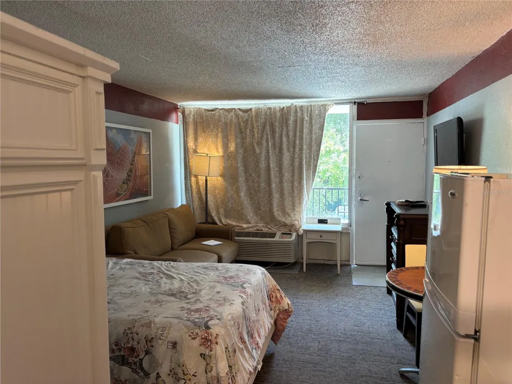 7900 S ORANGE BLOSSOM TRAIL #2009 Orlando, FL 32809