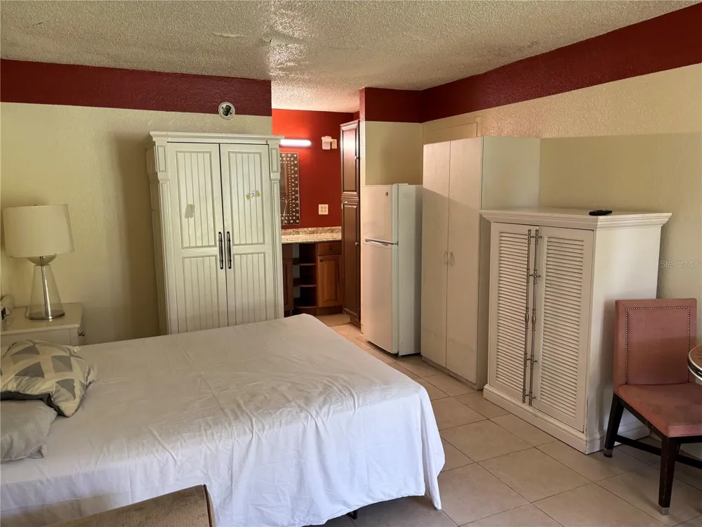 7900 S ORANGE BLOSSOM TRAIL #2009 Orlando, FL 32809