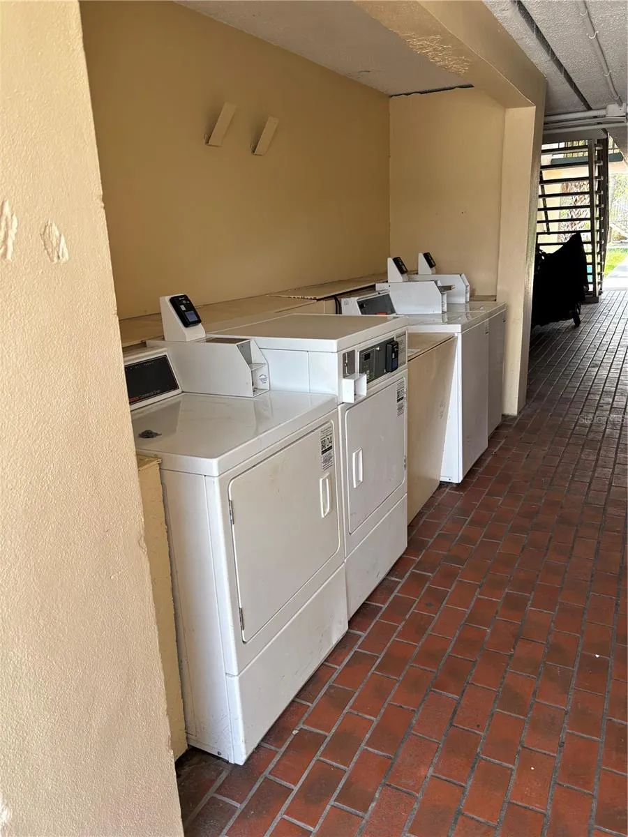 7900 S ORANGE BLOSSOM TRAIL #2009 Orlando, FL 32809