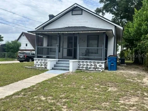 118 W STUART AVENUE