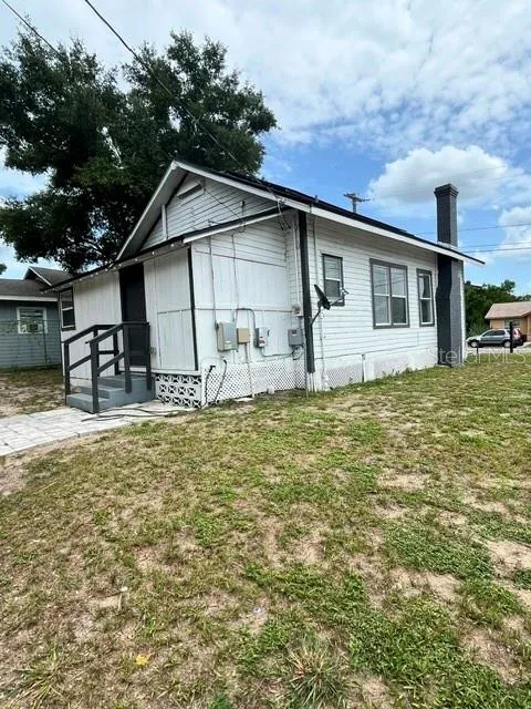 118 W STUART AVENUE Lake Wales, FL 33853