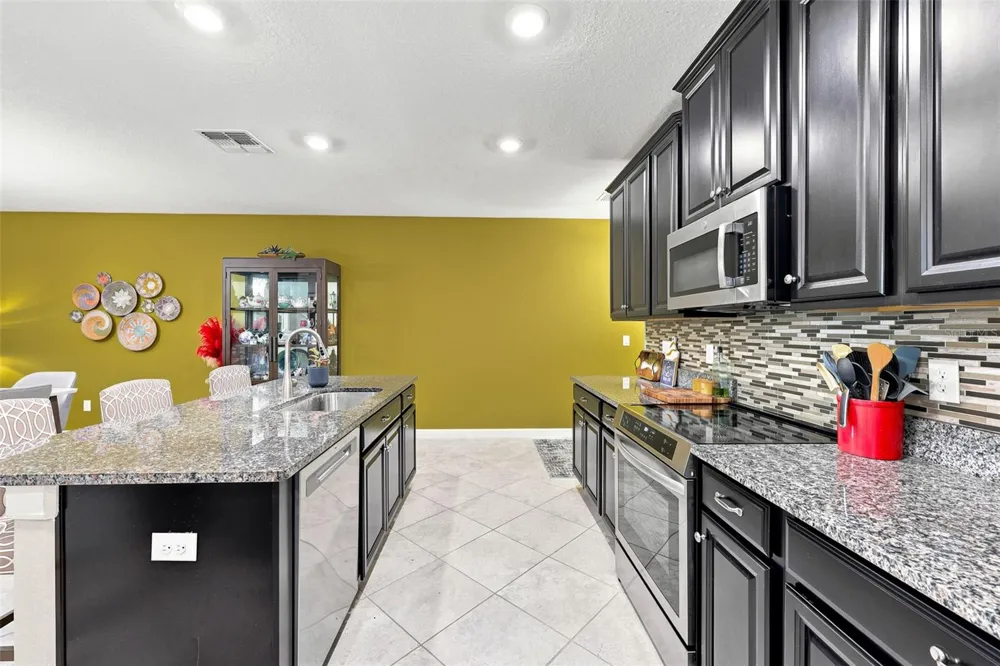 5305 STOIC VALE DRIVE Wimauma, FL 33598