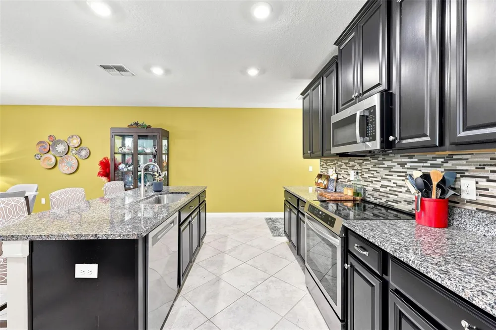 5305 STOIC VALE DRIVE Wimauma, FL 33598