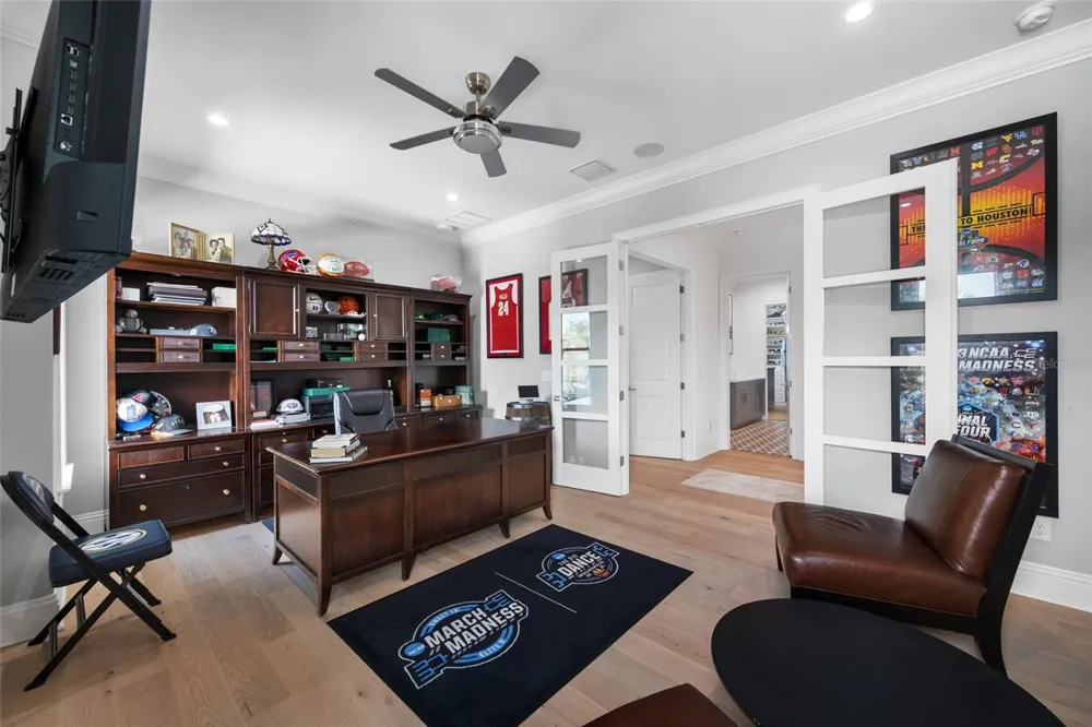 2623 S PARKVIEW STREET Tampa, FL 33629