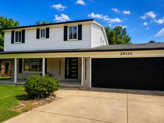 29310 Prestwick Street Southfield, MI 48076
