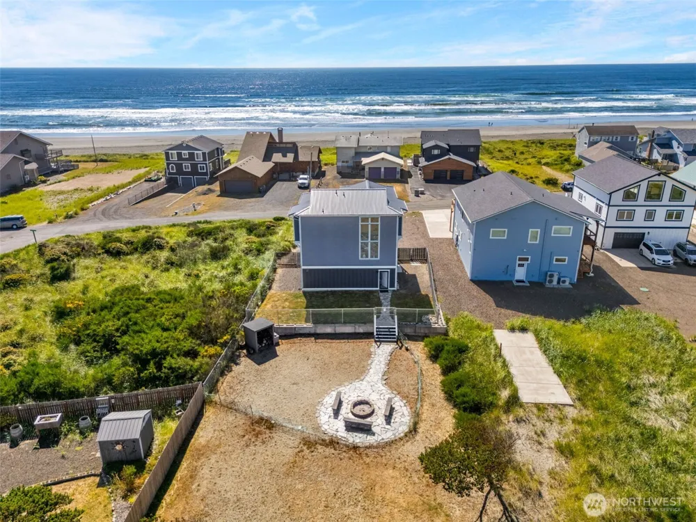 412 Dune Crest Drive Westport, WA 98595