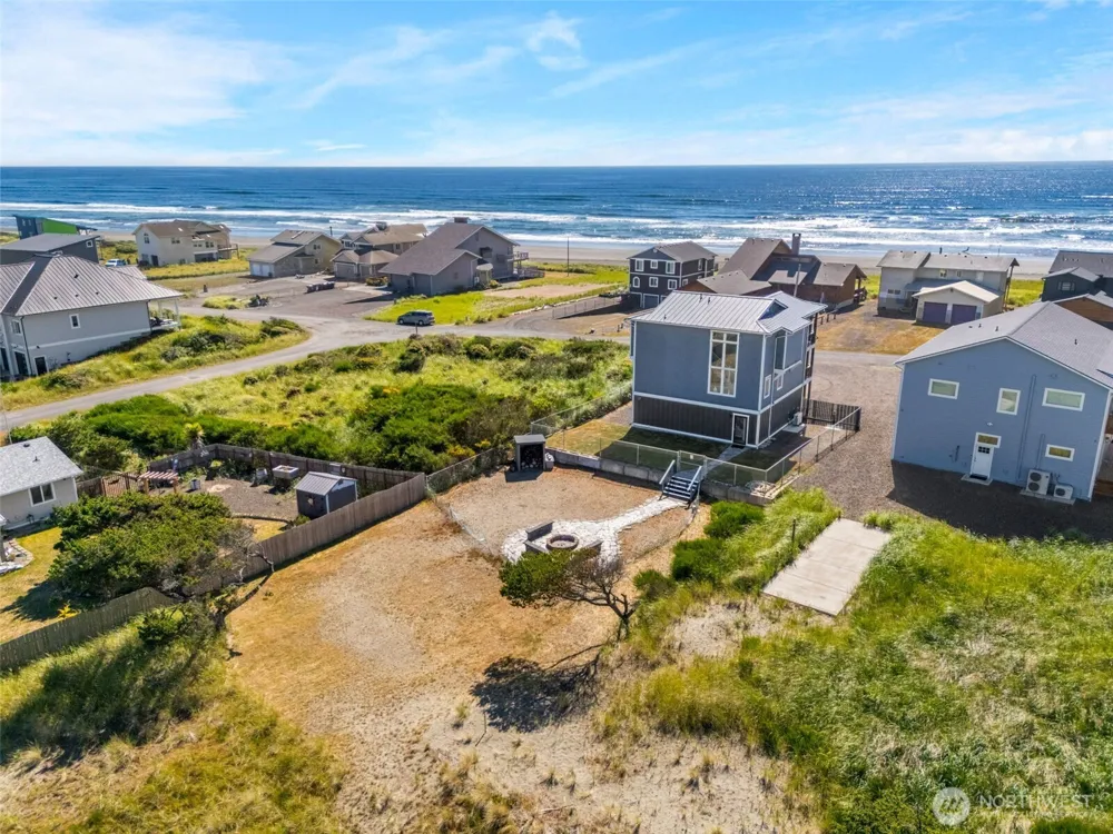 412 Dune Crest Drive Westport, WA 98595