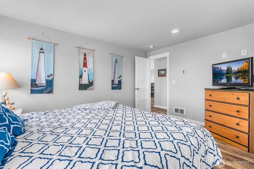 412 Dune Crest Drive Westport, WA 98595