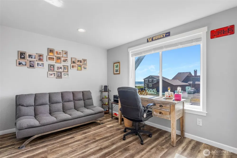 412 Dune Crest Drive Westport, WA 98595