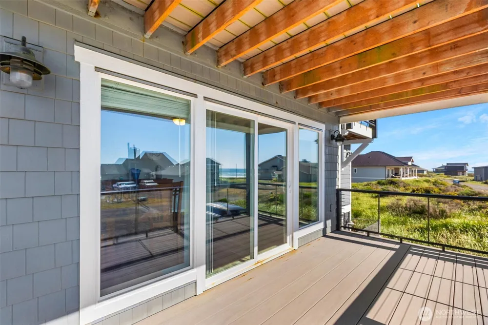 412 Dune Crest Drive Westport, WA 98595