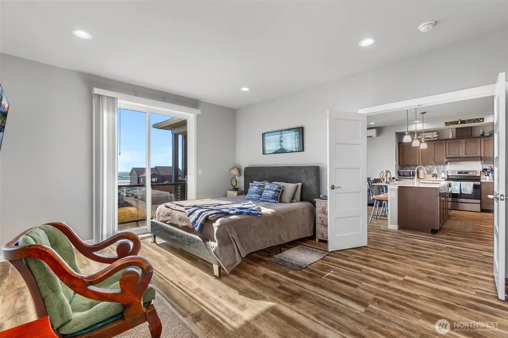 412 Dune Crest Drive Westport, WA 98595