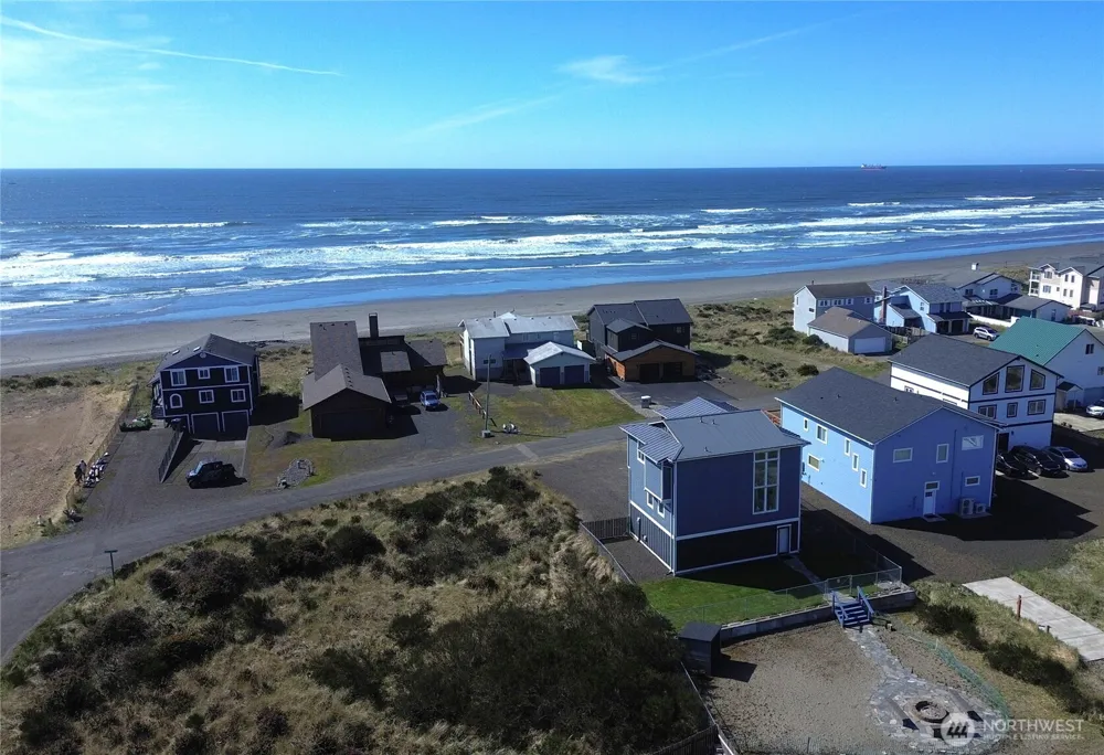 412 Dune Crest Drive Westport, WA 98595