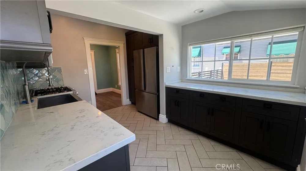 222 S 1st Upland, CA 91786