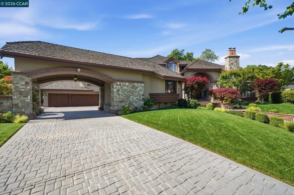 51 Red Cypress Ct Danville, CA 94506